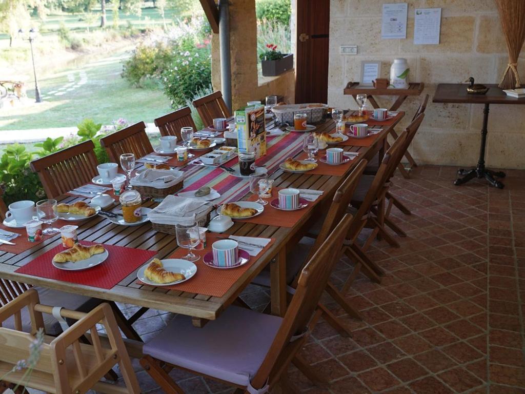 Moulin Notre Dame Hotell Saint-Genès-de-Castillon Eksteriør bilde