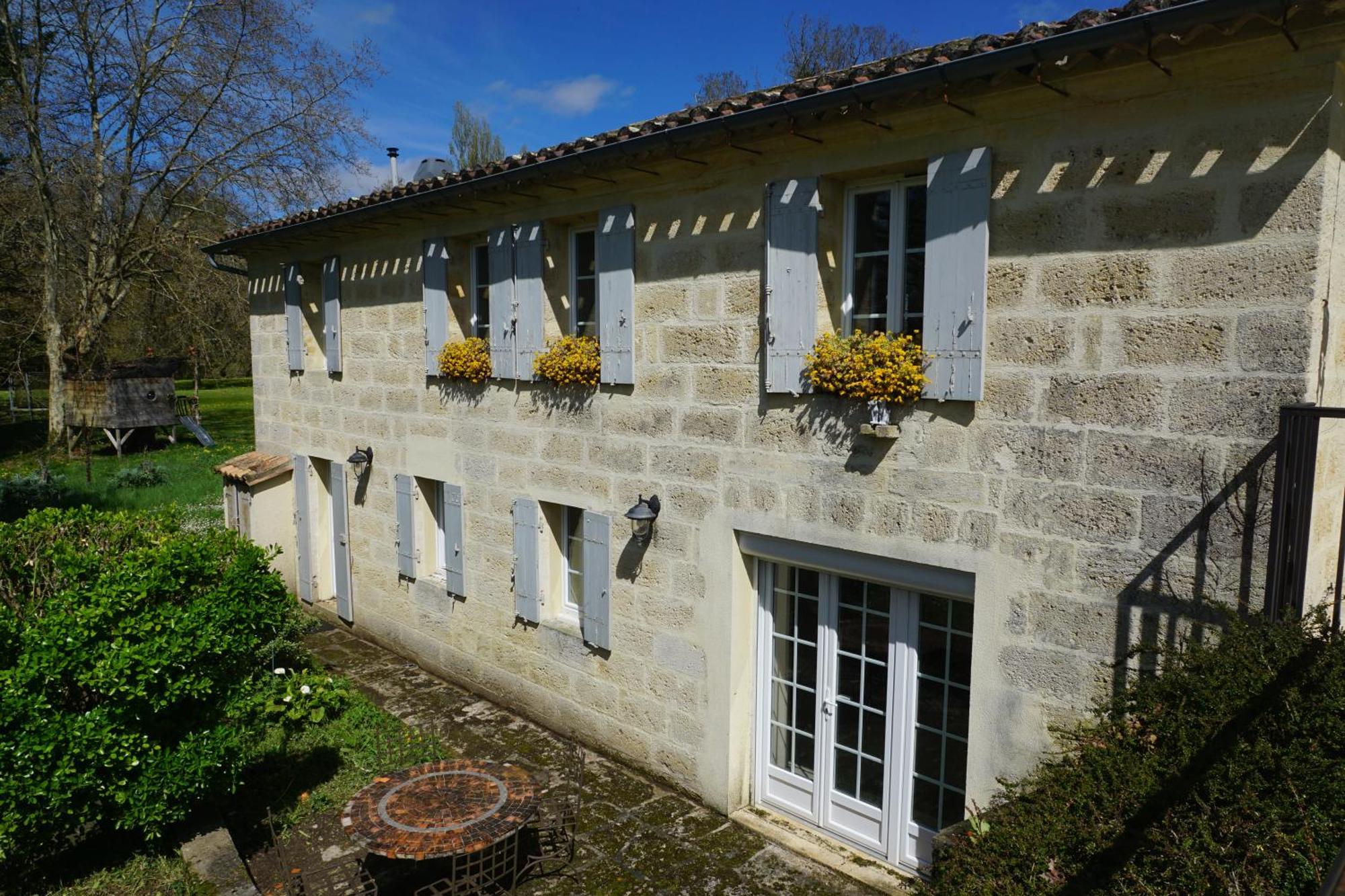 Moulin Notre Dame Hotell Saint-Genès-de-Castillon Eksteriør bilde