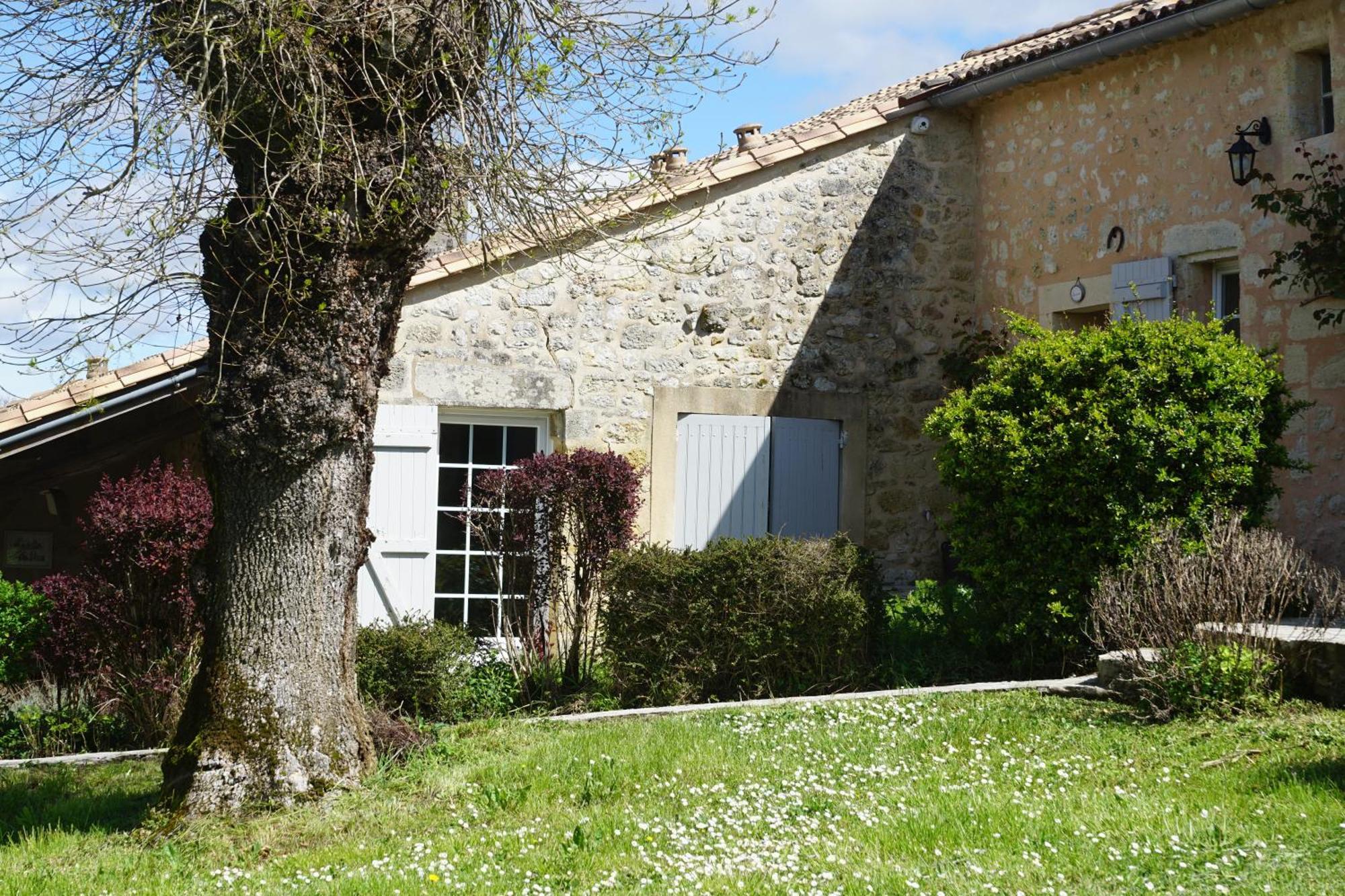 Moulin Notre Dame Hotell Saint-Genès-de-Castillon Eksteriør bilde